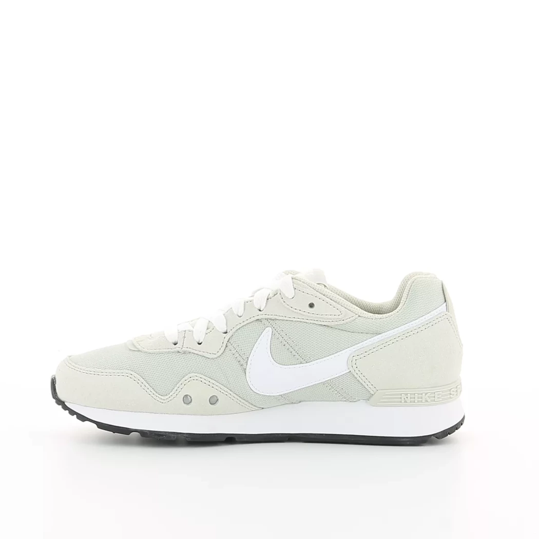 Image (4) de la chaussures Nike - Baskets Beige en Cuir nubuck