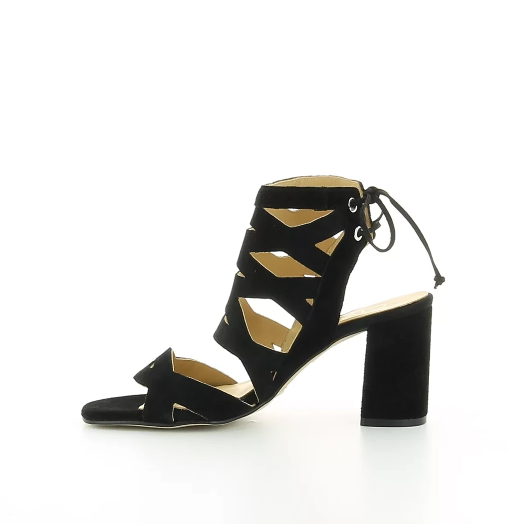 Image (4) de la chaussures Ctwlk - Sandales et Nu-Pieds Noir en Cuir nubuck